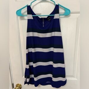 Shell by Ann Taylor size medium in purple, black, and white